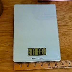 Frosted glass kitchen scale